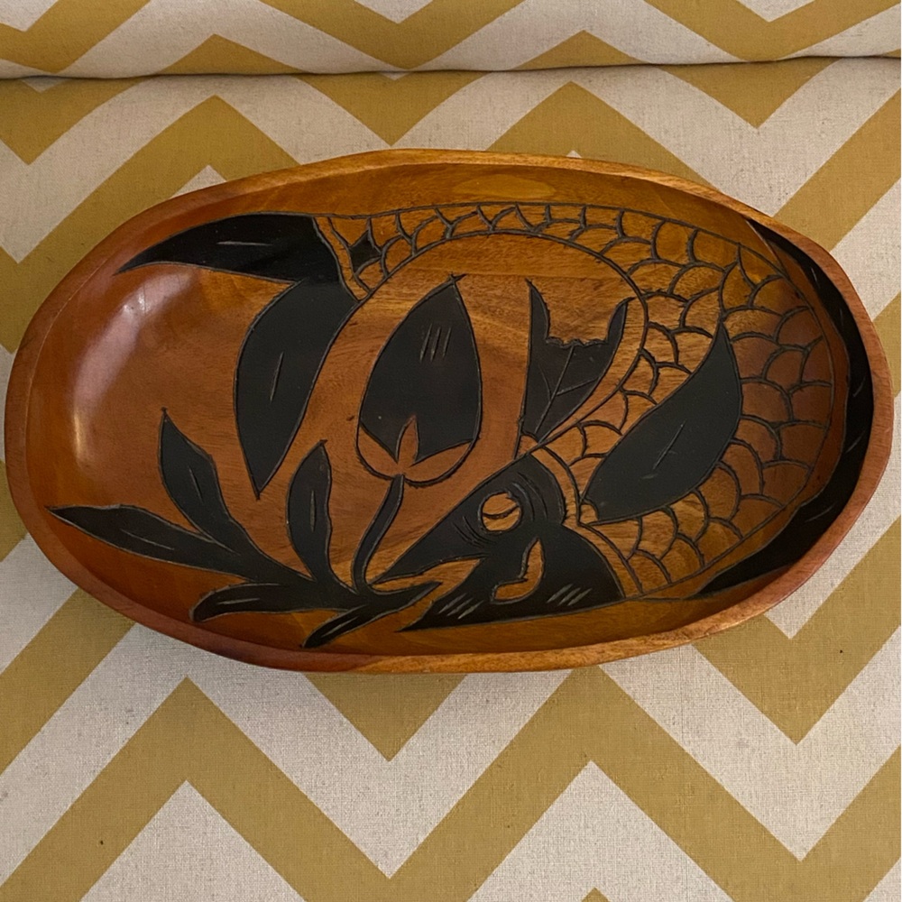 Handcarved Wooden Fish Design Bowl (9)